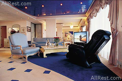 Four Seasons Hotel 24